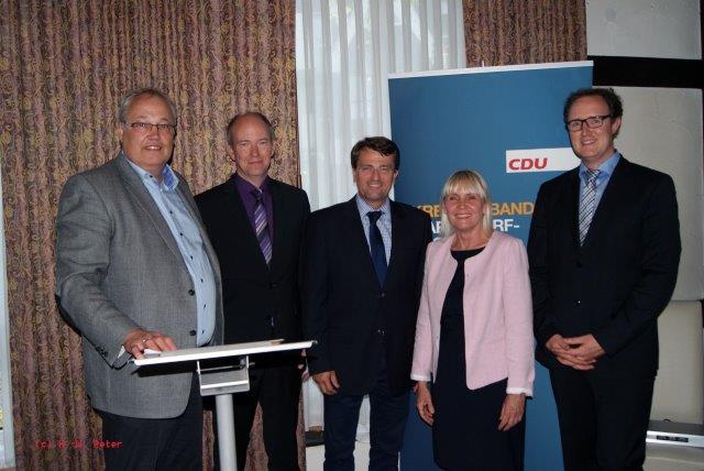 Von Links nach Rechts:Bewerber Detlef Bumer , Elke Duhme, Guido Gutsche, Daniel Hagemeier, Stadtverband Ennigerloh Michael Topmller 